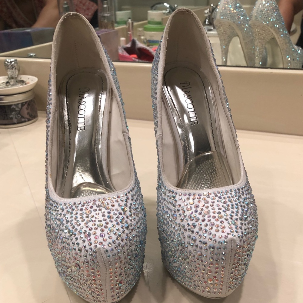 Mascotte iridescent shoes 8.5